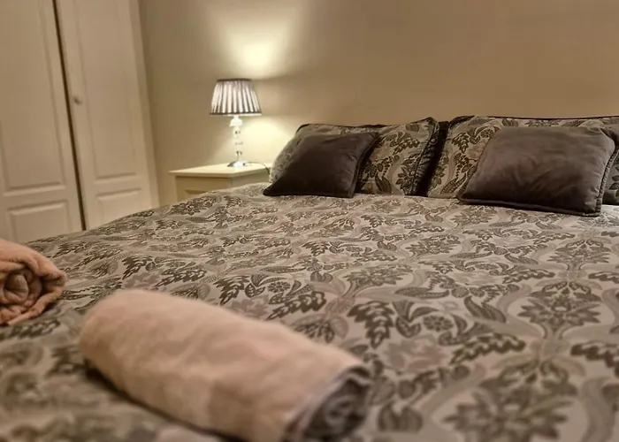 Temple Bar & Apartment