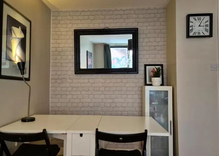 Temple Bar & Apartment